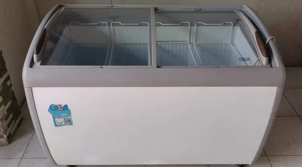 Frezer Gea SD 360 BY slading/360L