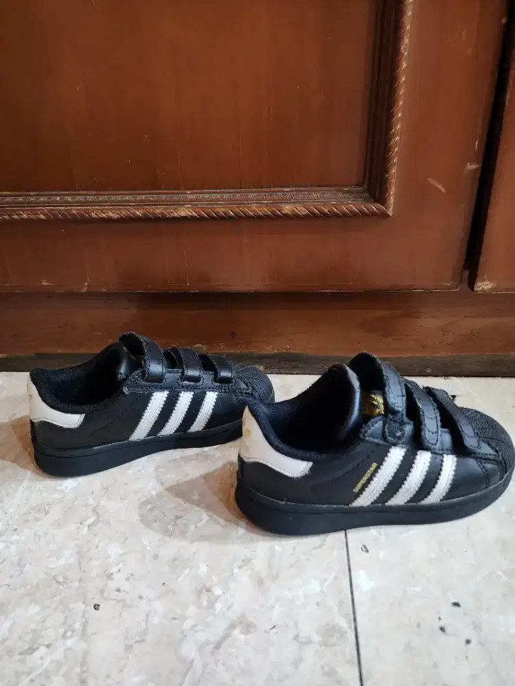 Sepatu adidas superstar anak original hitam bekas sepatu anak adidas