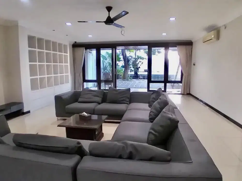 Jual rumah Tengah Kota siap huni, Cimanuk.