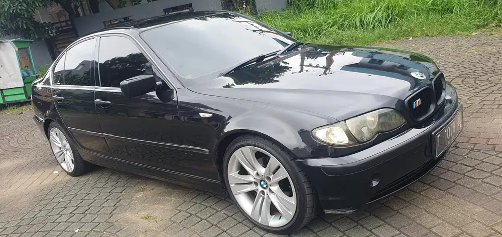 BMW 528i 2002 Bensin