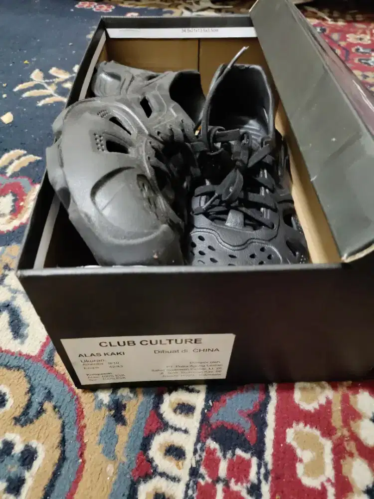 sepatu slop club culture 1000% authentic