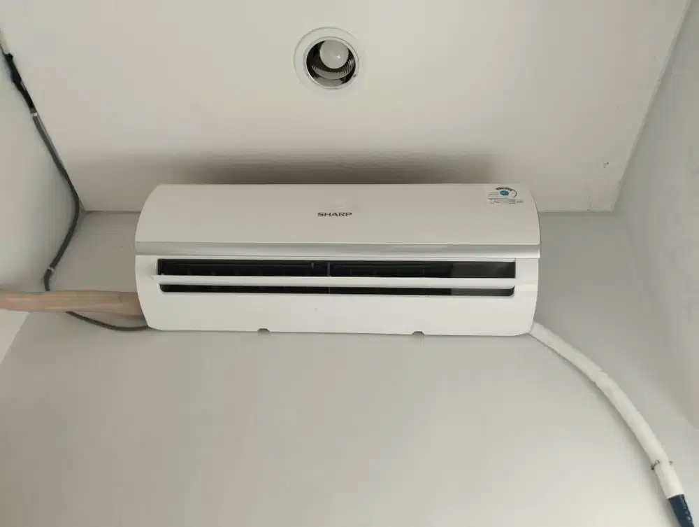 Dijual AC Sharp 1 PK – Bekas 2 Tahun, Masih Sejuk Maksimal!