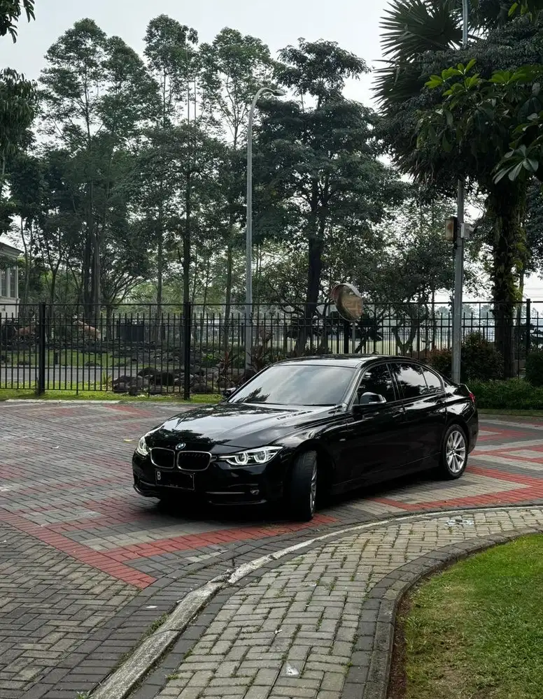 BMW F30 320D Diesel - Pribadi - Irit - Bandel - Bukan 320i
