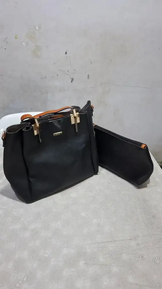 TAS WANITA En-Ji HITAM 1 SET, BEKAS