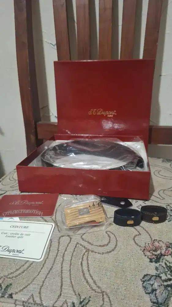 Ikat pinggang St. Dupont