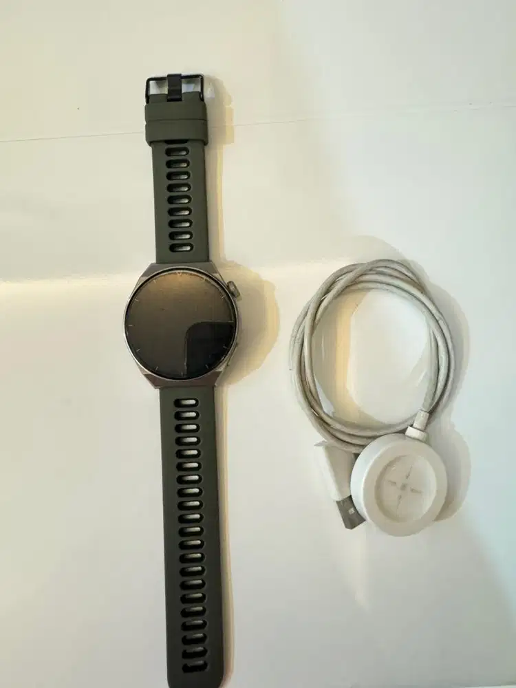 Jam tangan Huawei GT 3 Pro