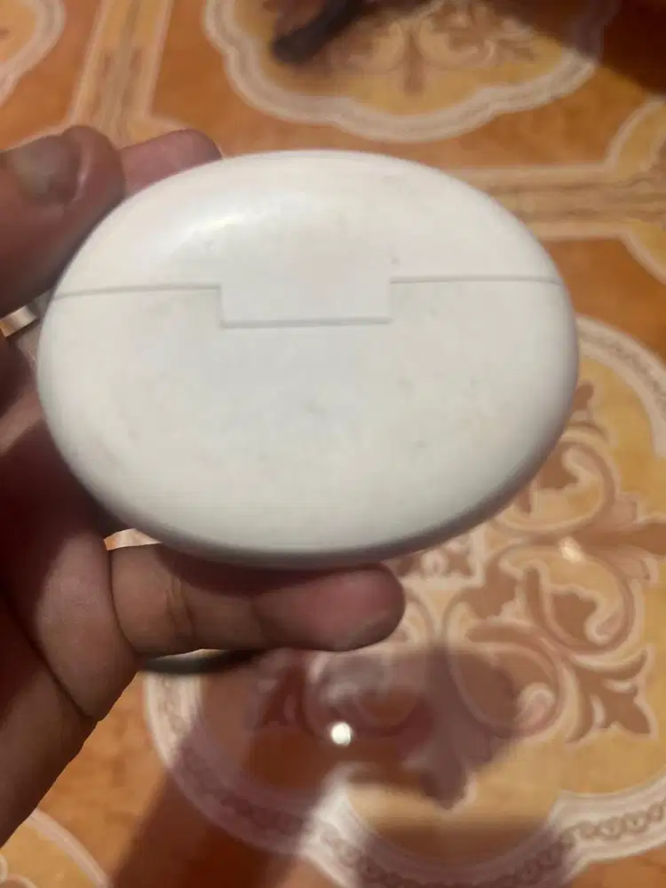 Hadshet oppo bagus dan amat enak suaranya