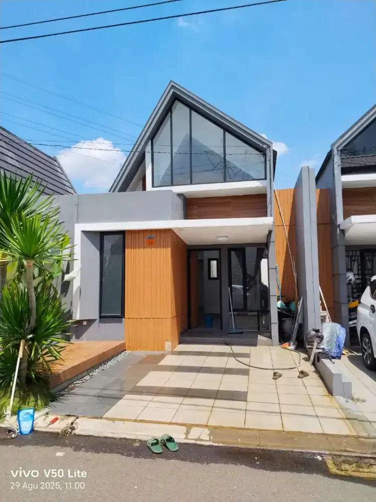 Over Kredit 75JT Rumah Siap Huni di TREVISTA HILLS, Depok
