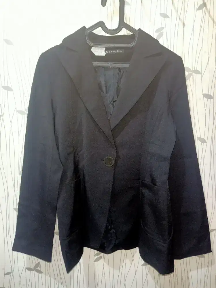 BLEZZER preloved harga 35.000 / item