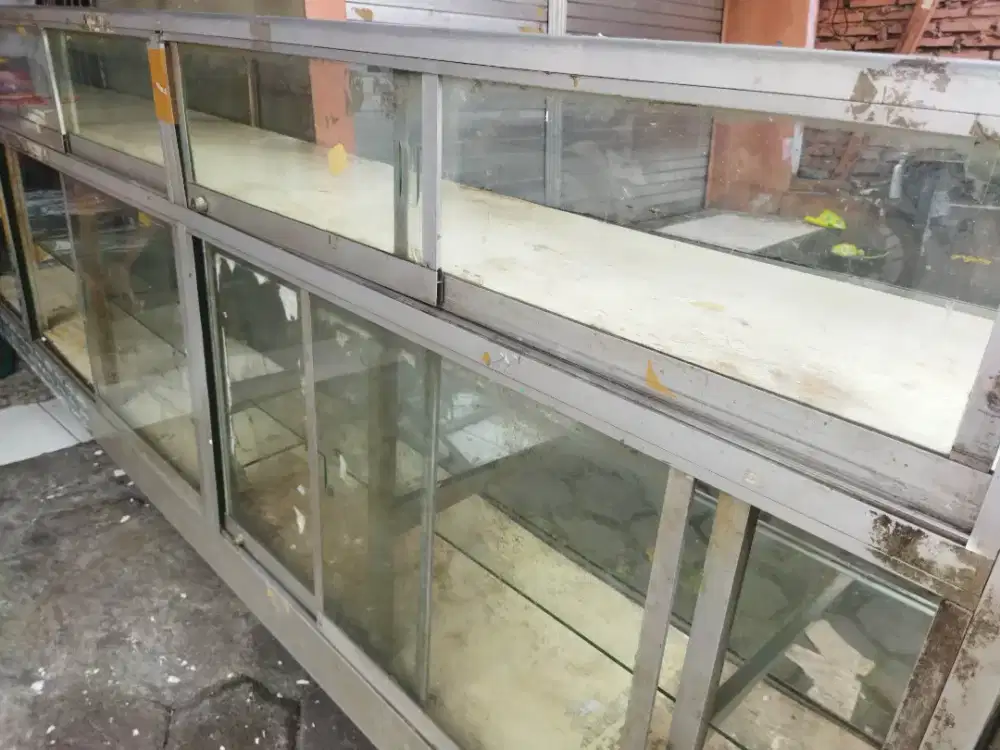Etalase Kaca Panjang 3 Meter Etalase Bekas Etalase Konter HP Second