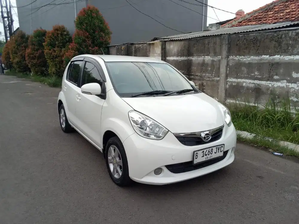 Daihatsu Sirion D Matic 2014 Putih 3jt