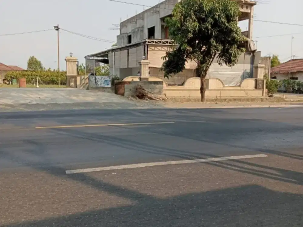 d jual tanah cocok untuk gudang &bonus rumah lantai 2 0jln propinsi