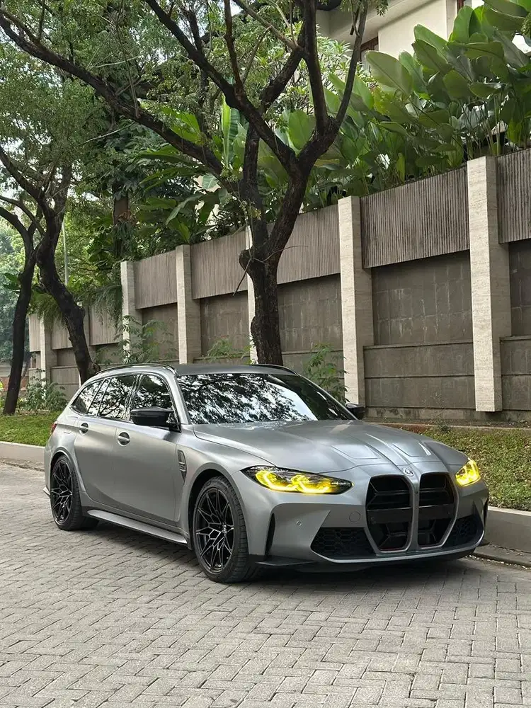 BMW M3 TOURING COMPETITION 2023 SKYSCRAPER GREY ON ORANGE TERMURAH