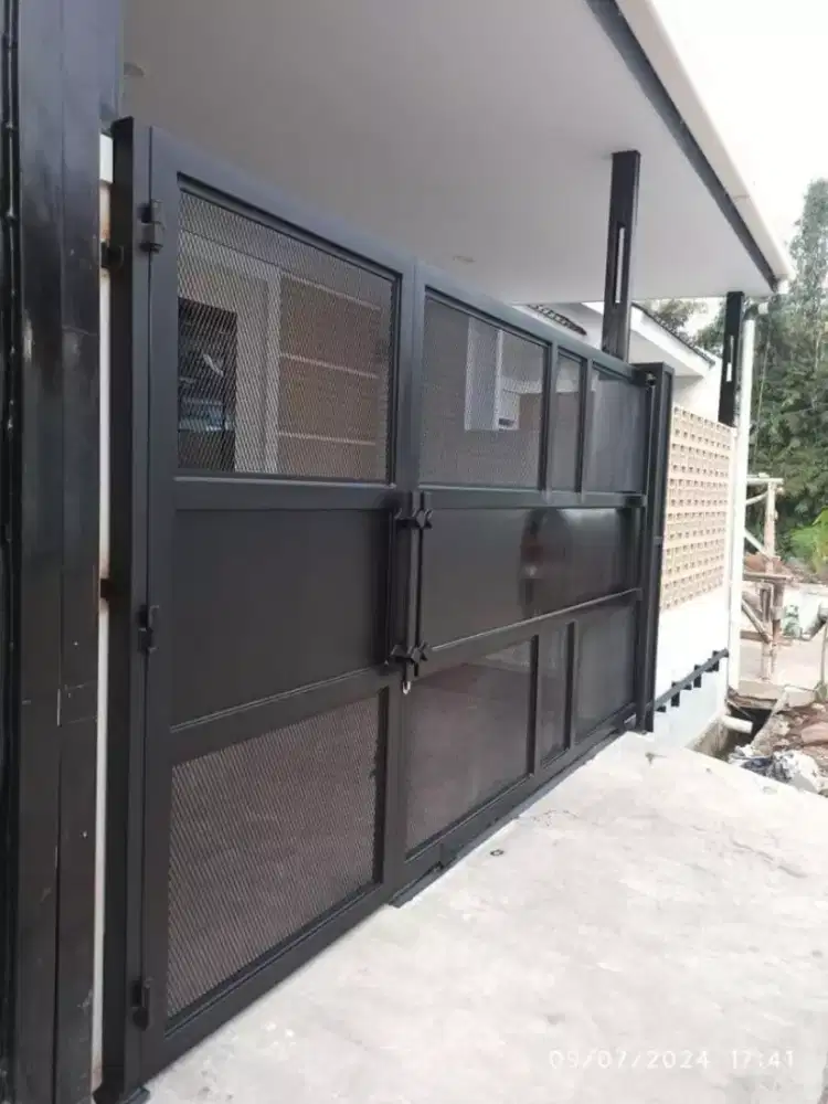 Pagar dorong mini malis