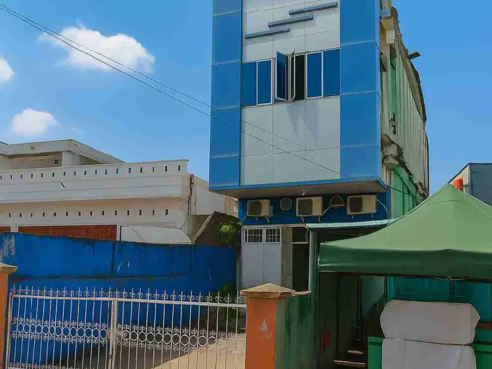 Dijual Ruko 2LT Setengah Depan Mesjid Agung Gowa. SHM