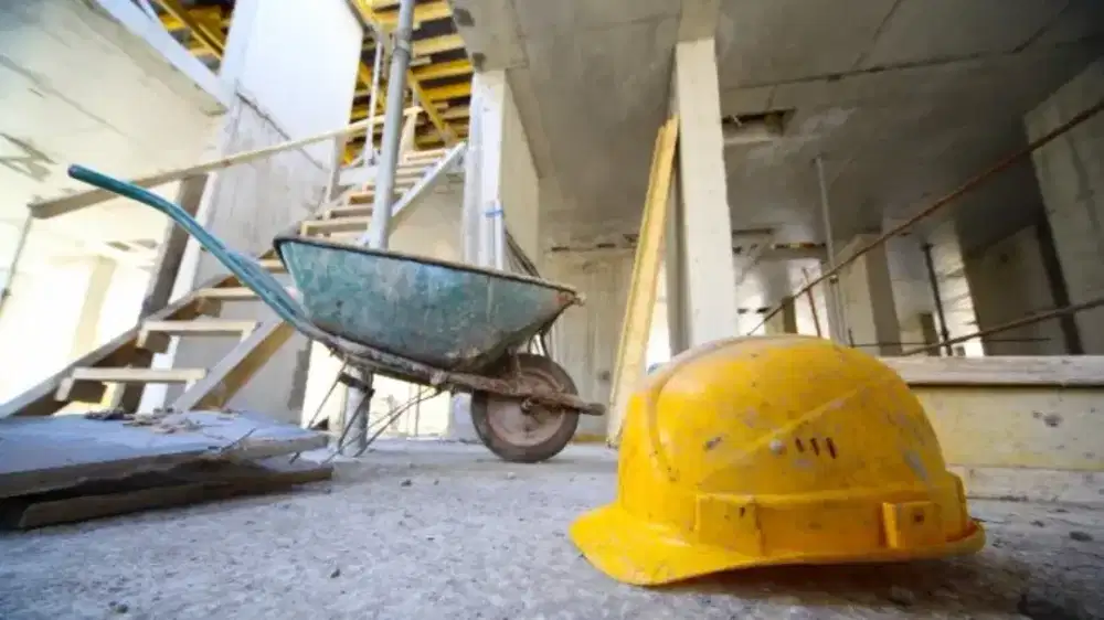 Tukang Bangunan Solo