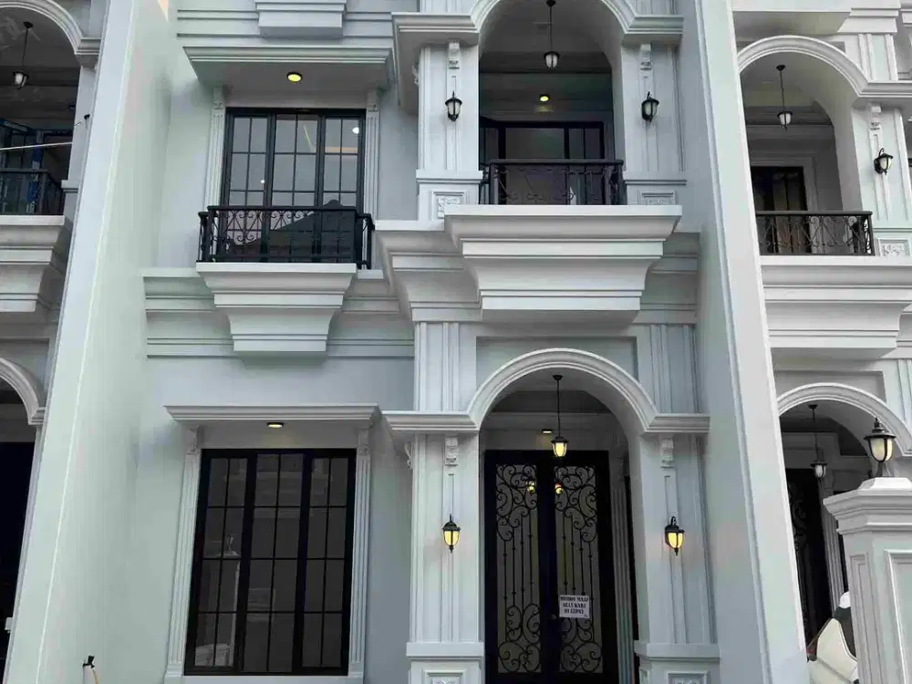 Rumah nya Keren dan interior nya mewahdi Kalimulya  dekat Stasiun Depok lama