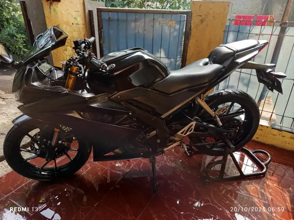 DIJUAL YAMAHA R15
