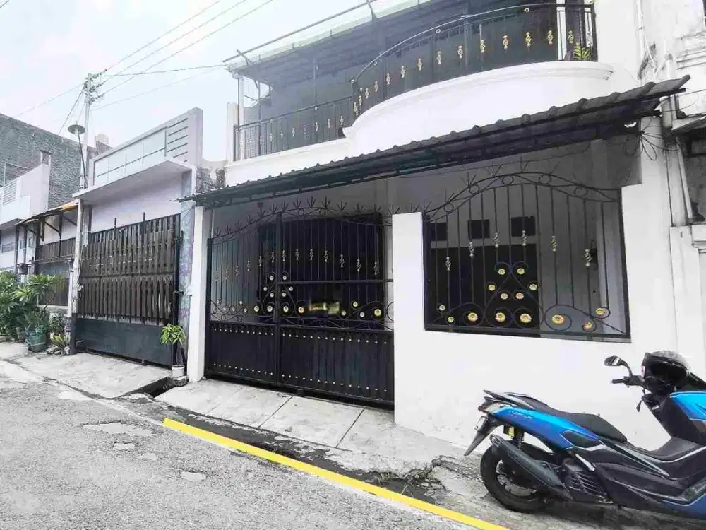 Rumah Second 2 Lt di Sumber Banjarsari Solo Dekat ke Manahan