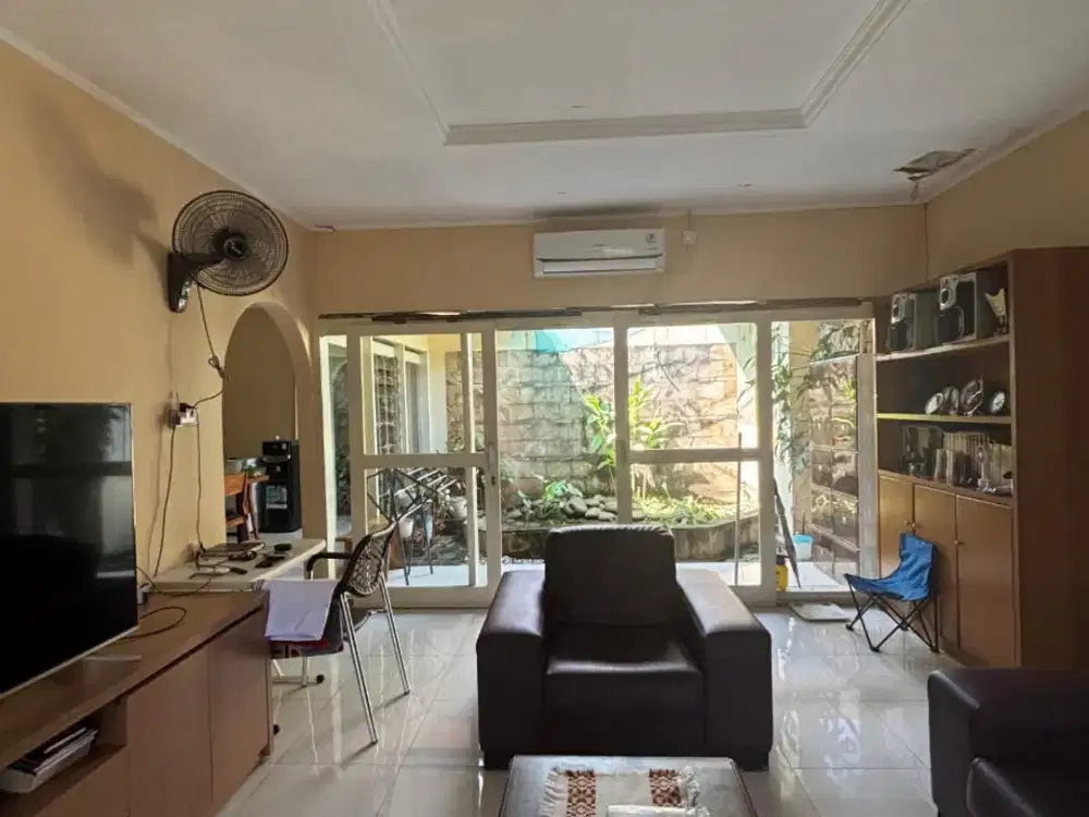 Rumah Strategis Bisa Untuk Rumah Tinggal atau Usaha di Kopo Elok