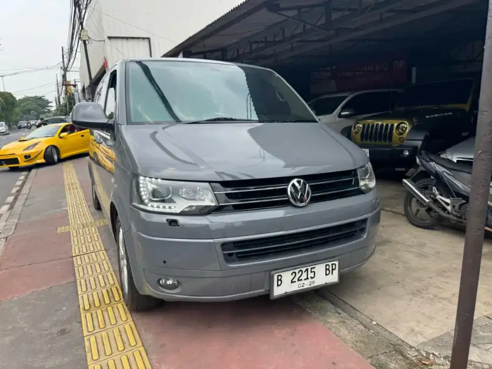 VW caravelle diesel 2013 AT Tangan pertama dari baru