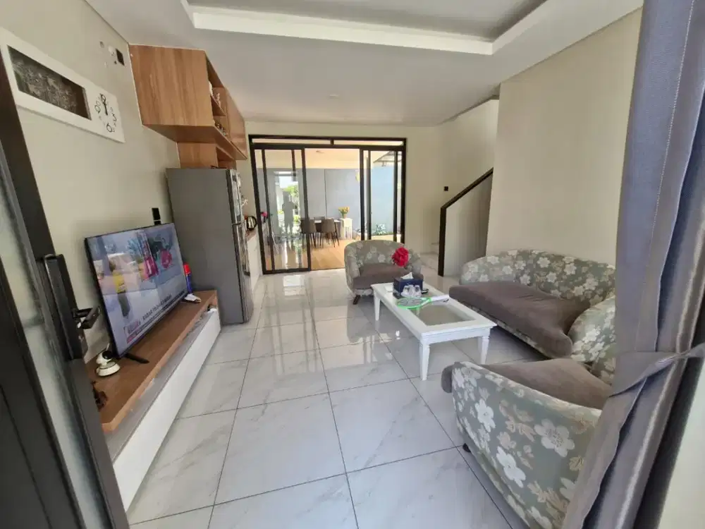 Rumah di Punawangi Kota Baru Parahyangan,Bandung Masih Baru Furnished