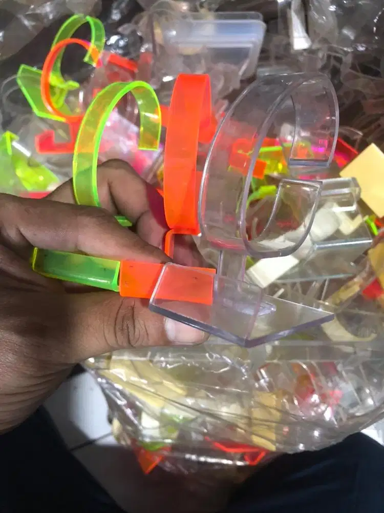 Stand display jam tangan ex distro