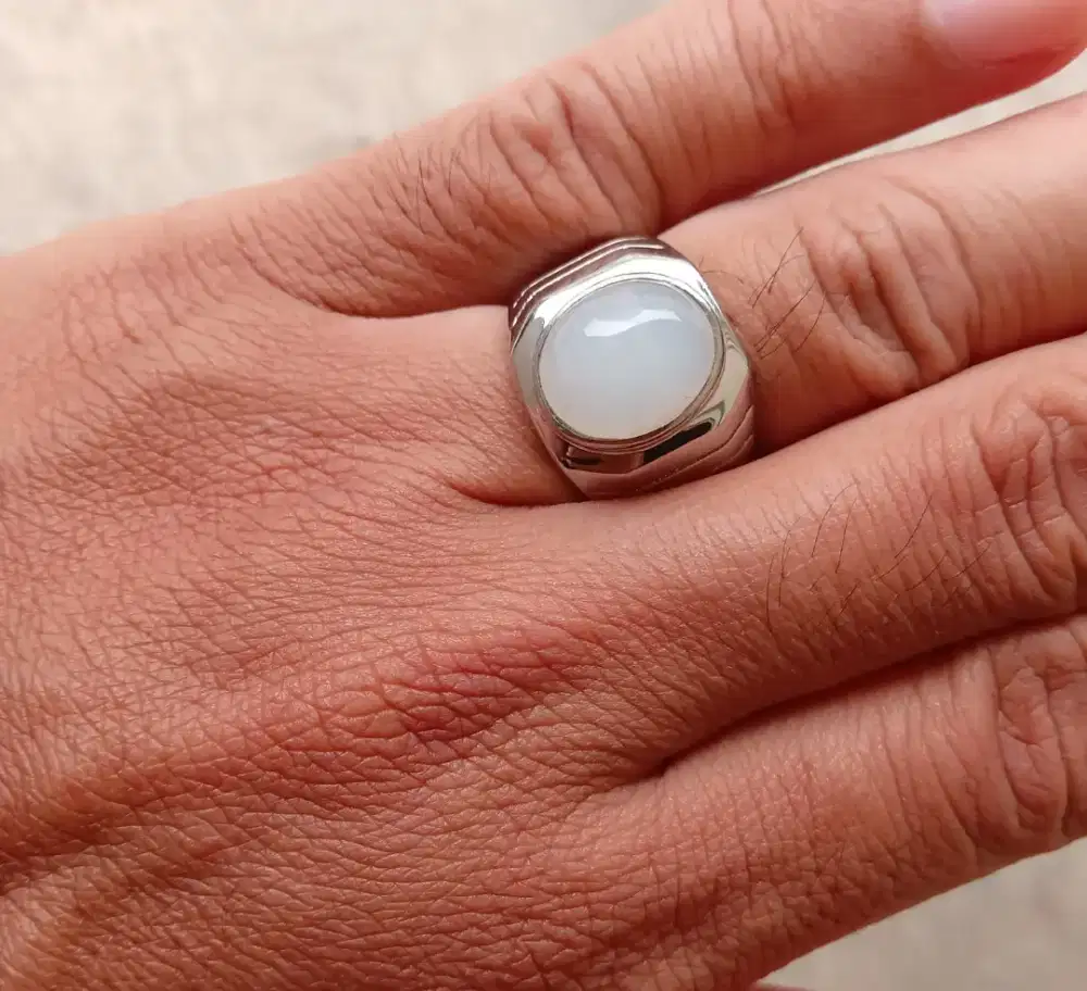 Cincin batu quartz star