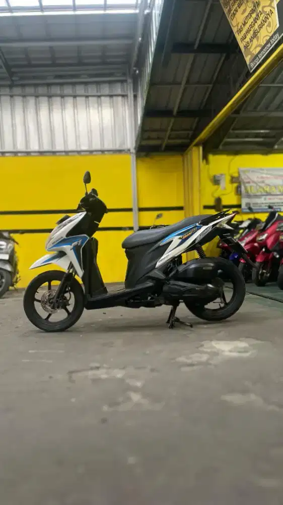 HONDA VARIO 125 KZR 2013 MULUS