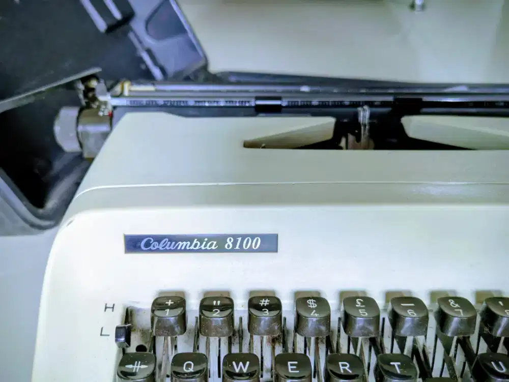 MESIN TIK MANUAL COLUMBIA