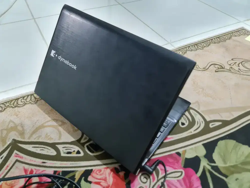Laptop Toshiba dynabox 14 Core i3