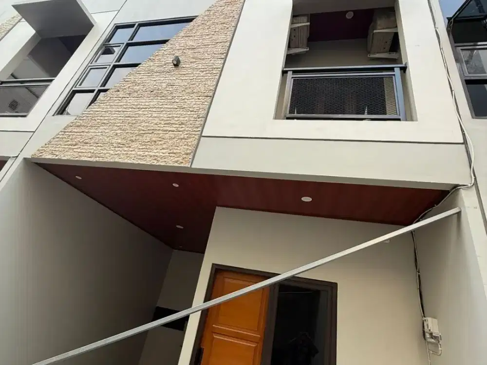 Rumah Baru Rawamangun Pulogadung dekat JIEP Strategis di Pusat Jakarta