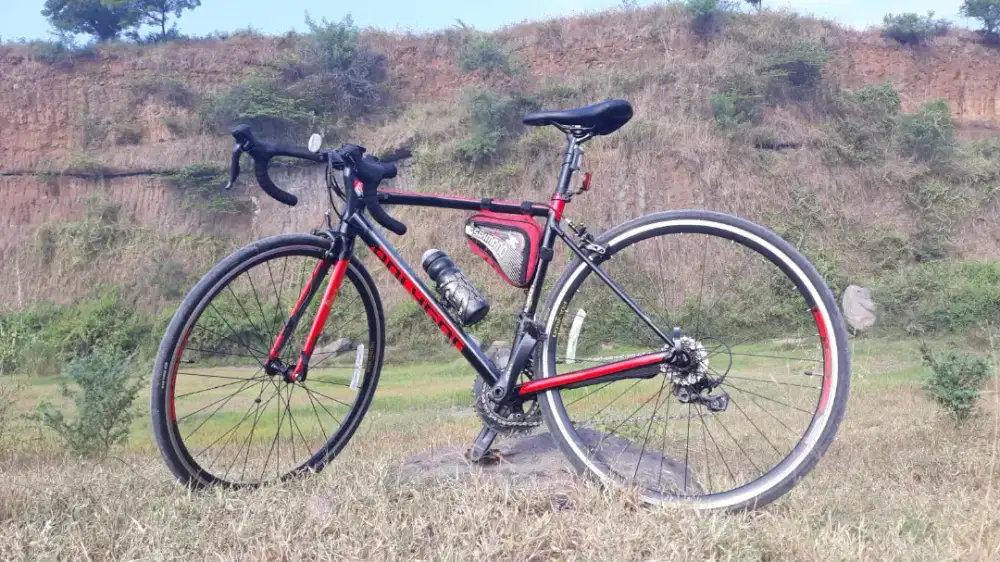 Dijual Sepeda Roadbike POLYGON STRATOS S3 size 51 Mulus poll Original