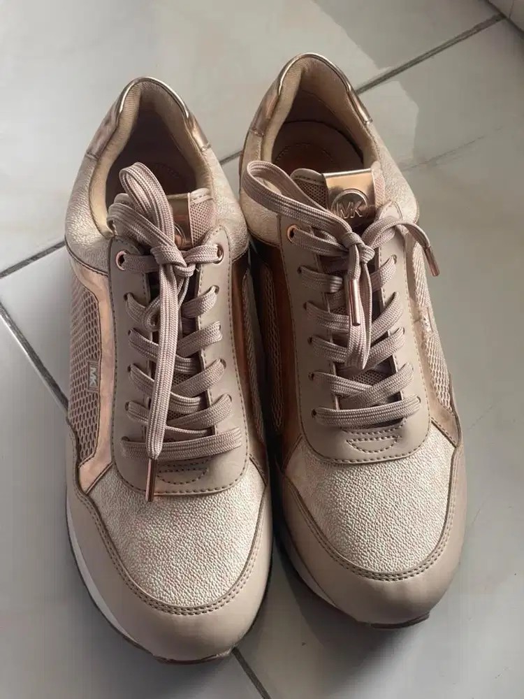 Preloved Sepatu Michael Kors Original Wanita Size 40-41