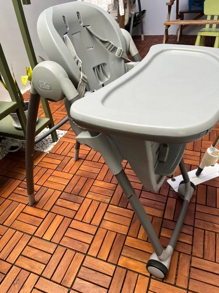 Preloved joie high chair