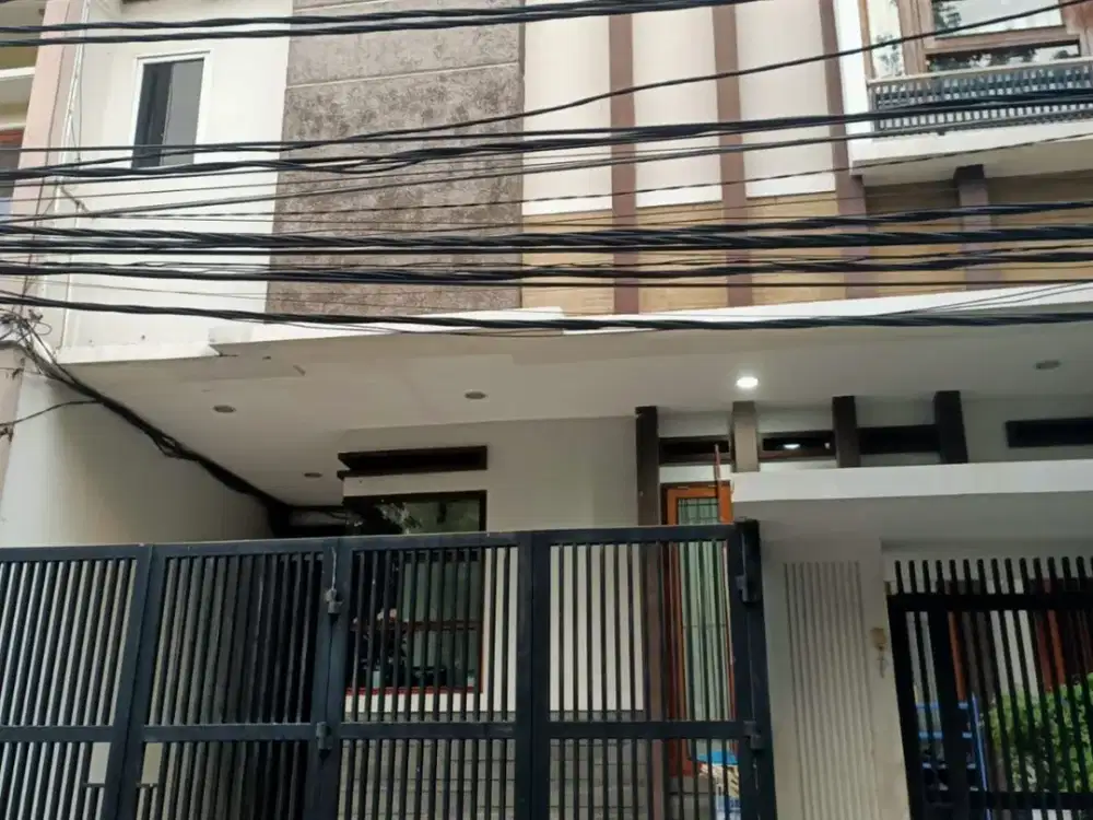 Rumah Greenville Siap Huni LT 144m2 2 Lantai