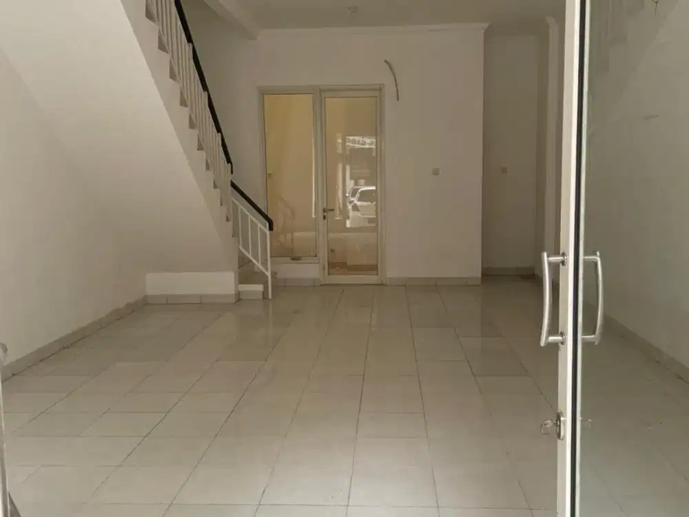 Termurah ruko PIK 1 Cordoba kondisi rapi siap pakai, Lokasi strategis, jalan lebar 3,5Lt 5x12,5