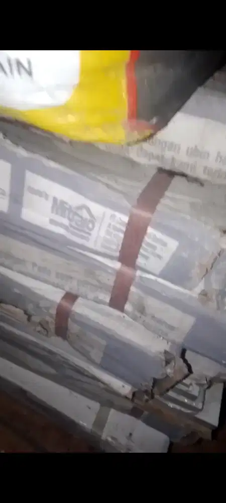 Granit Eleganza Basaltina Ivory kondisi baru