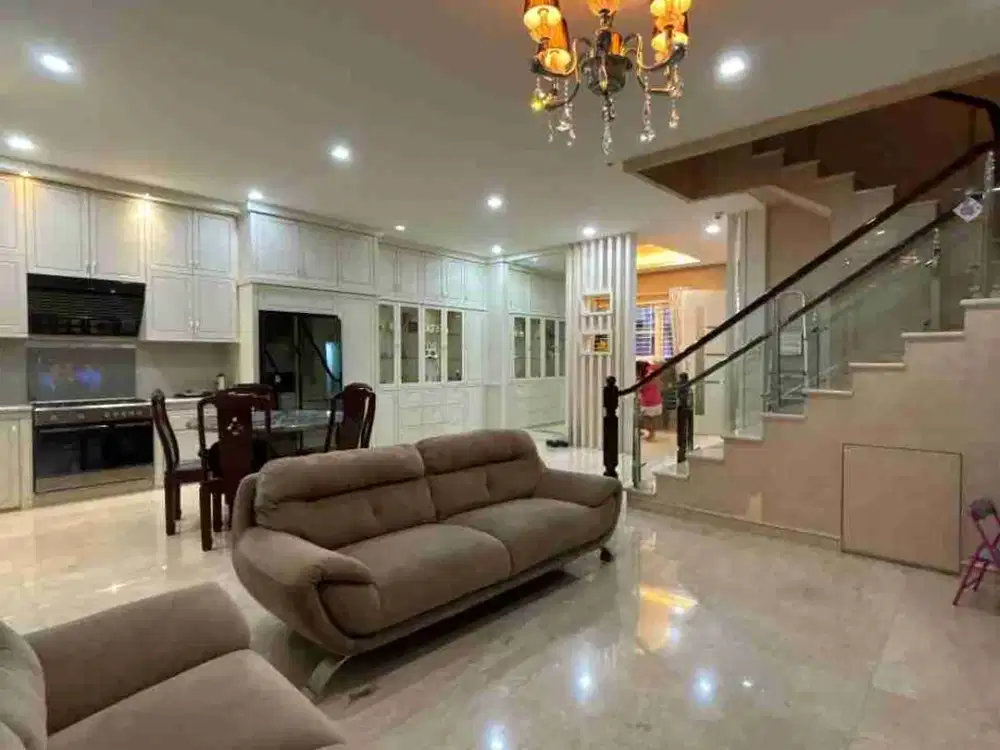 DIJUAL VILLA JALAN SELAMAT KETAREN KOMPLEK MUTIARA PALACE DAERAH PERCUT SEI TUAN