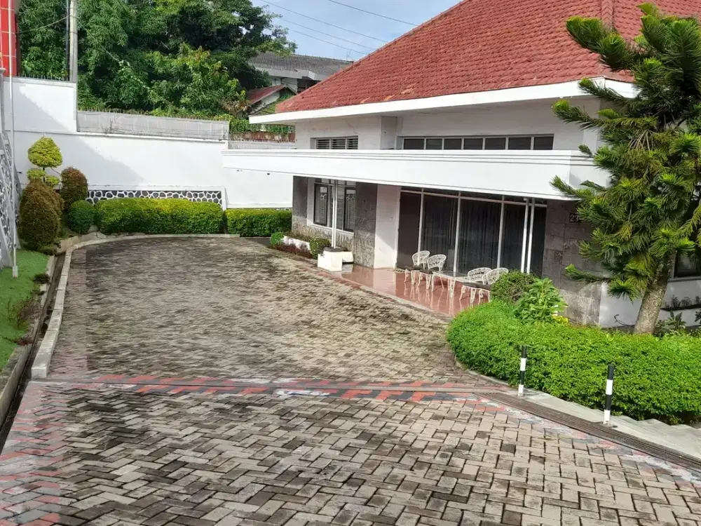 Dijual Rumah Mewah Lokasi Strategis Di Jl. Teuku Umar Semarang