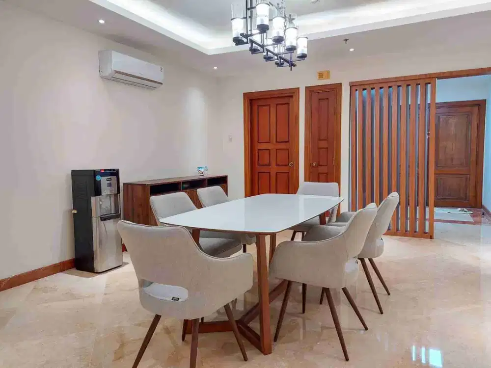 Full furnished apartment mewah disewakan Graha Famili family 3br