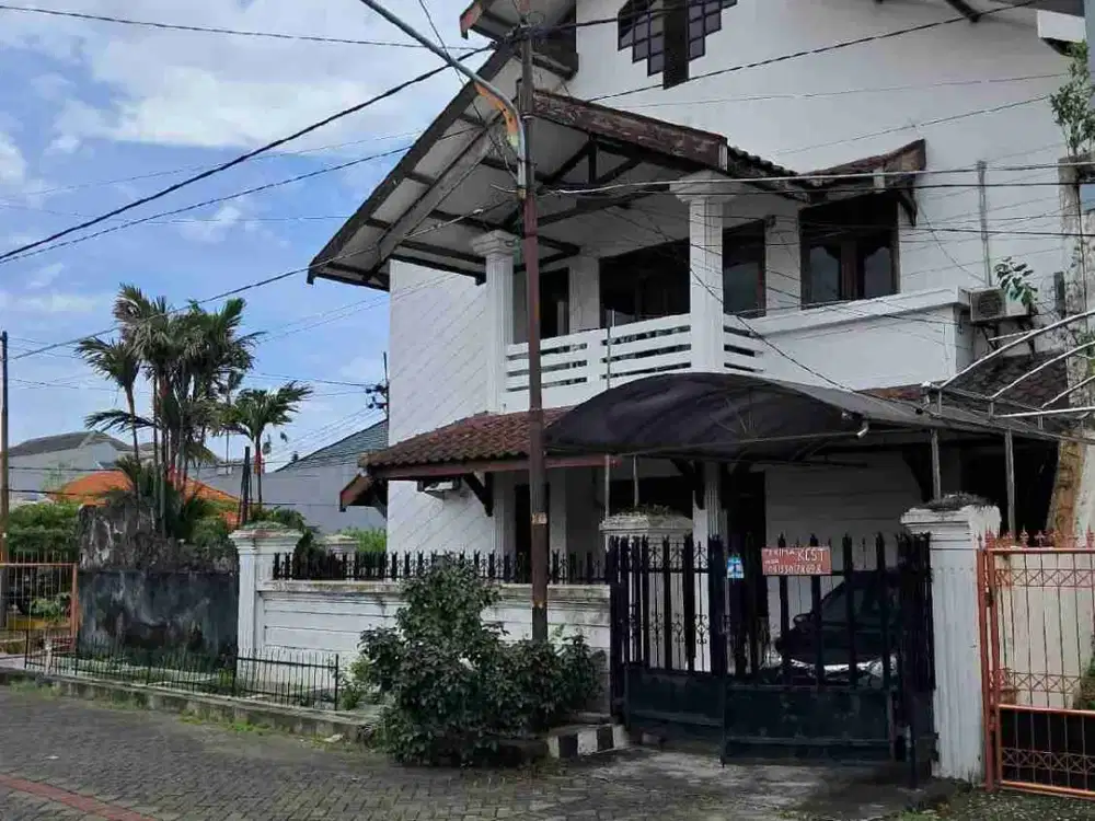 Dijual rumah kos manyar Tirtoasri hitung tanah murah