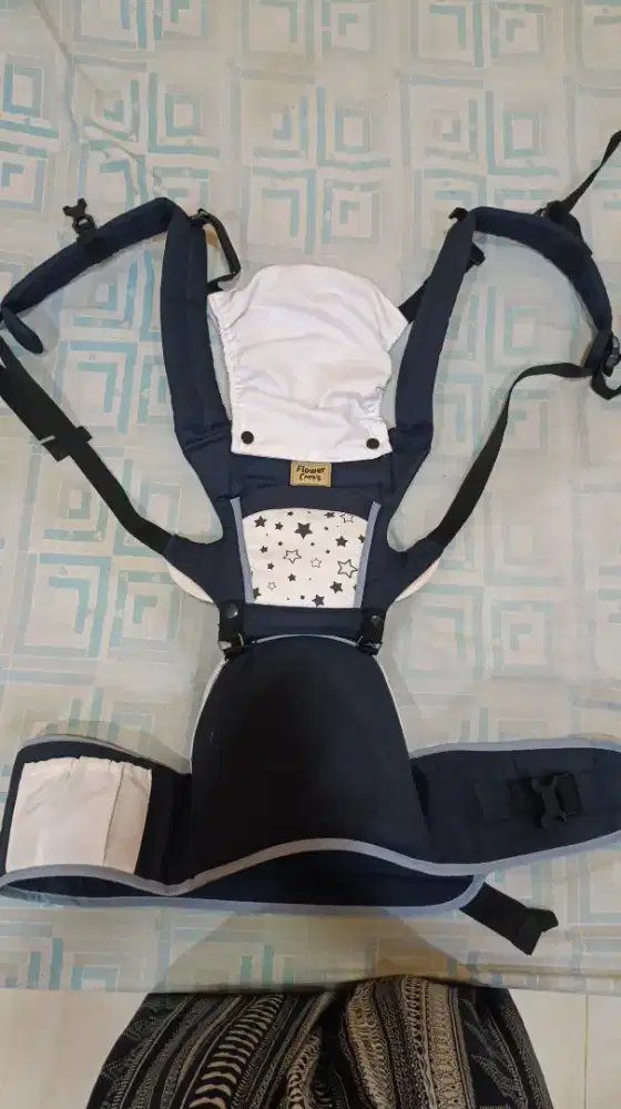 Kiddy gendongan Hiprest Multifungsi