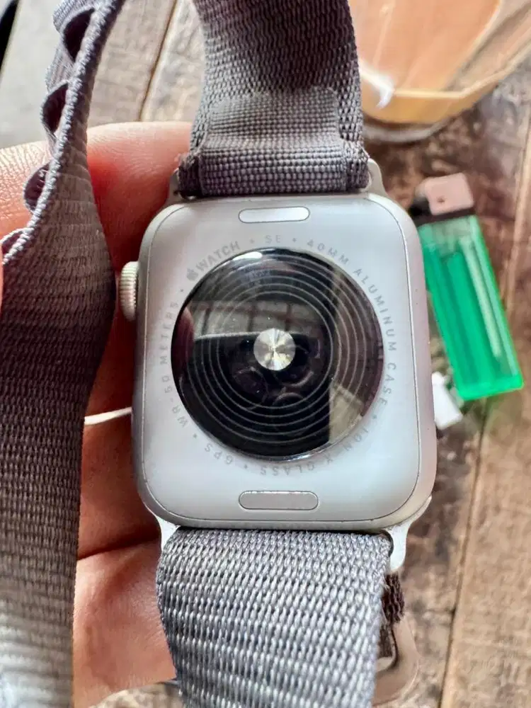 Apple Watch SE (Gen 2) 40 mm Silver