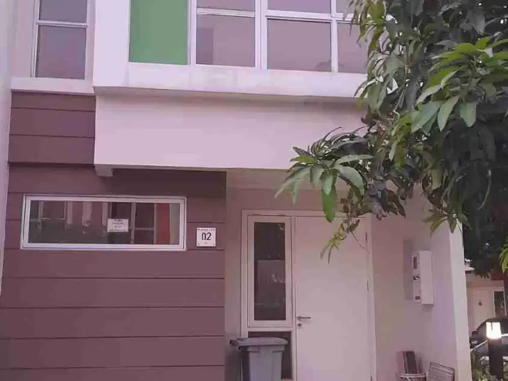 Disewakan : Rumah Hoek di Cluster Martinez, Gading Serpong