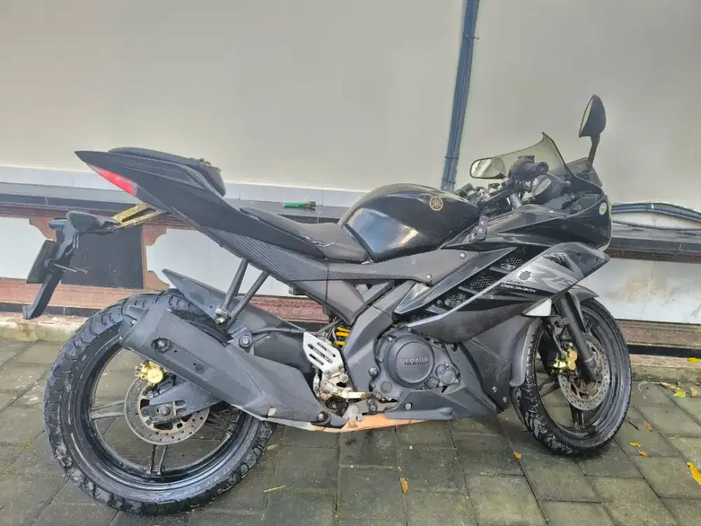 Dijual Motor Bekas Yamaha R15 tahun 2014