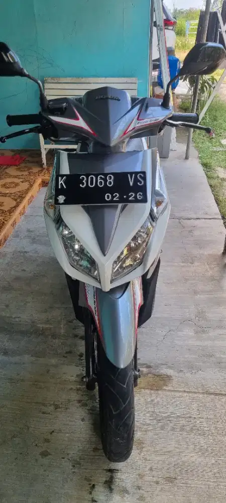 Dijual Vario 110 cbs 2011 putih