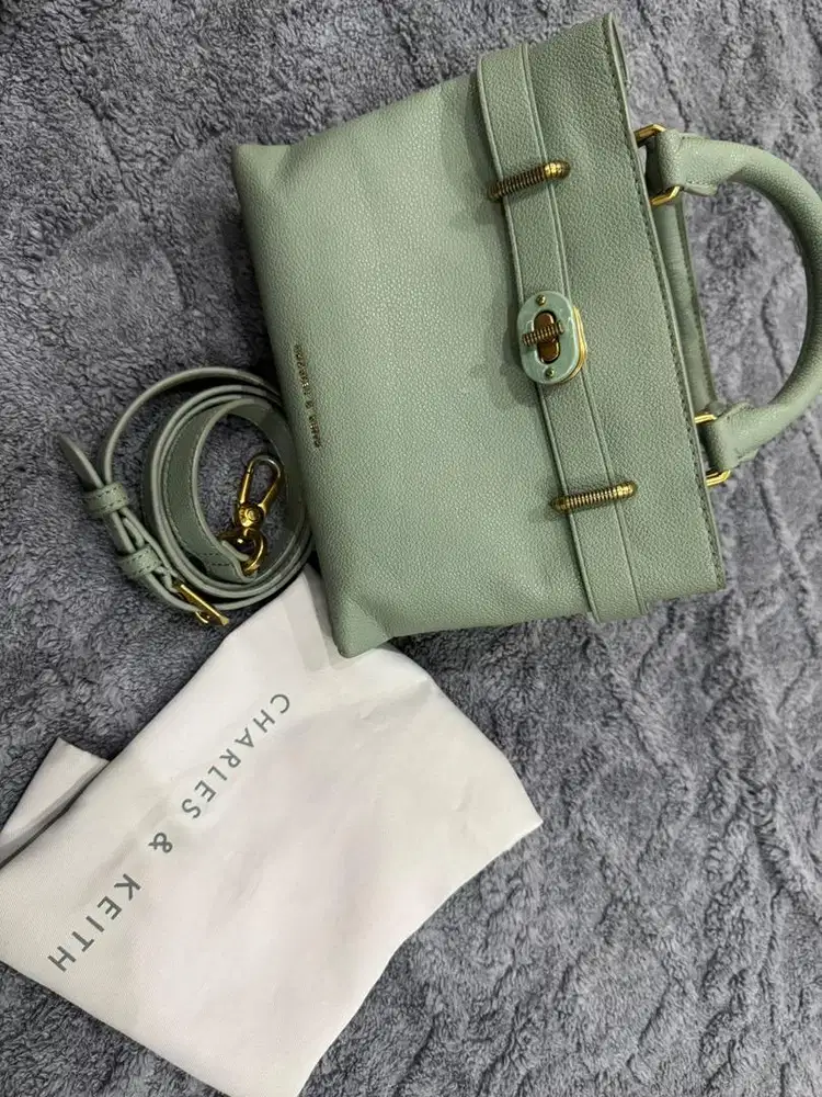 PL tas Charles and Keith shoulder original