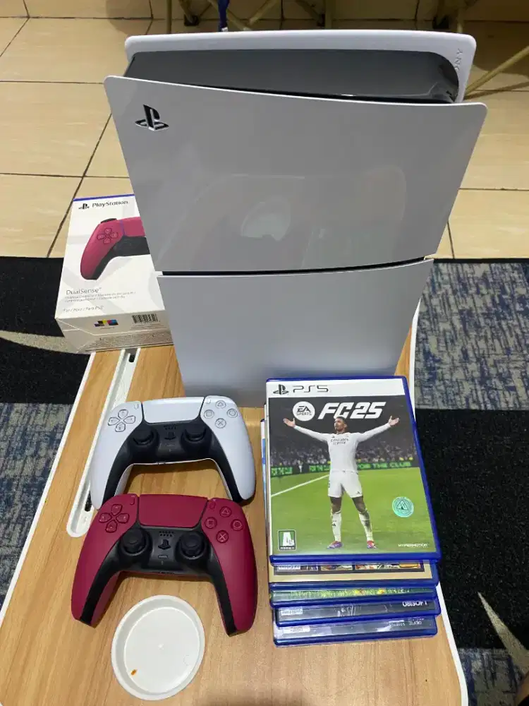 PS 5 console slim model (slim disc edition)