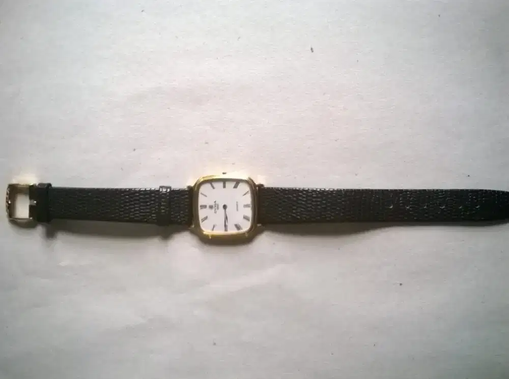 Jam tangan universal Cyma